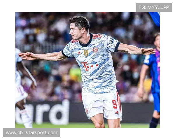 莱万梦回金球赛季！这一夜他重回巅峰，莱万拿过金球奖吗